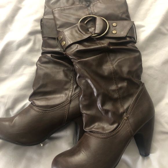 Boots - Picture 2 of 3